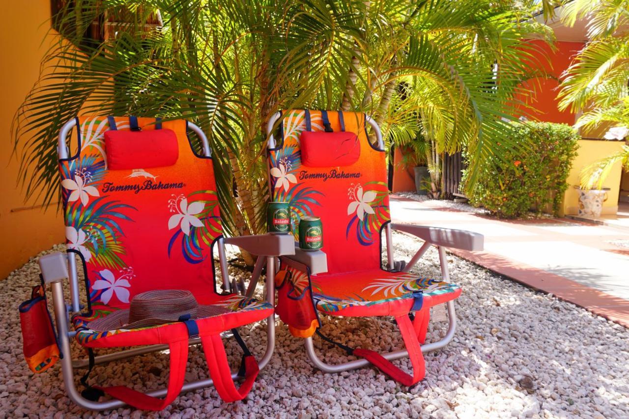 Carinas Studio Apartments Palm Beach Dış mekan fotoğraf